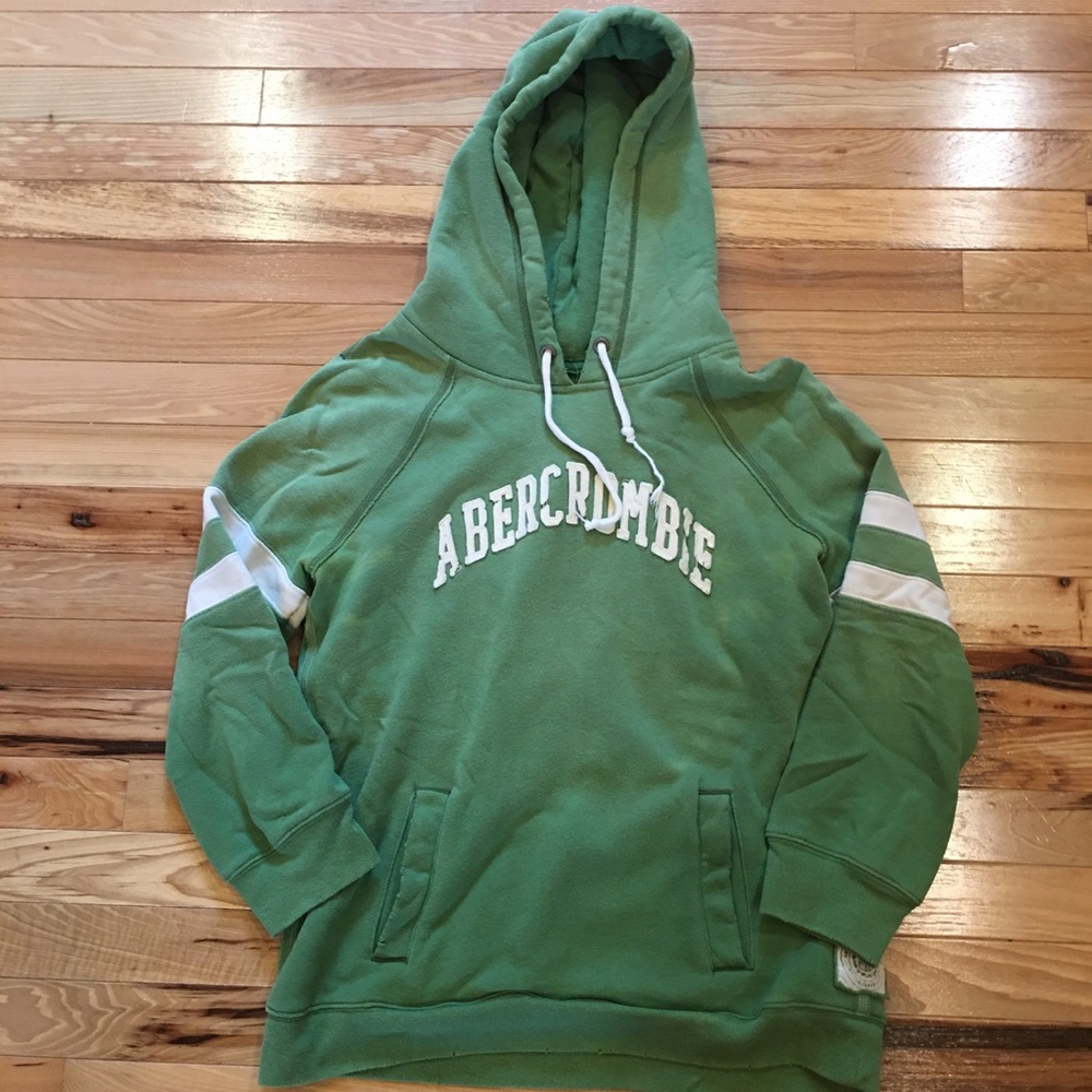 Super cute Abercrombie and Fitch sweatshirt